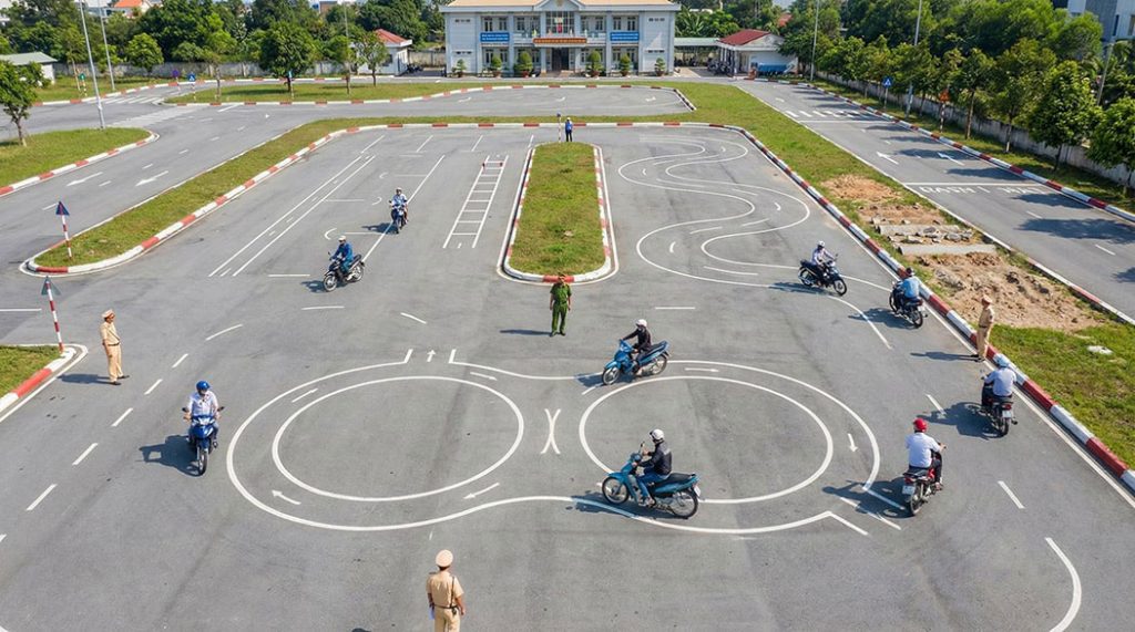 23 - Học lái xe Đại học An Ninh, Thủ Đức