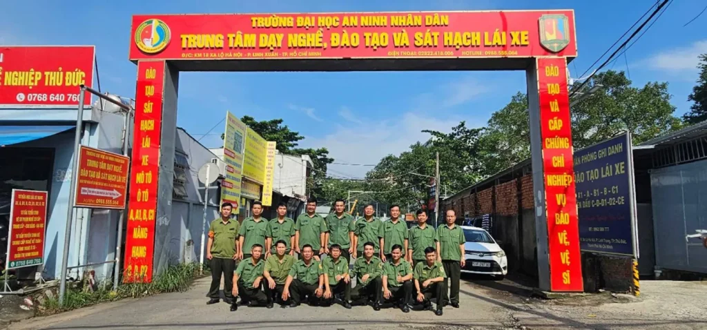 Cổng Trường Đào tạo Lái xe Đại học An Ninh Nhân Dân - Thủ Đức, Km 18 Xa lộ Hà Nội